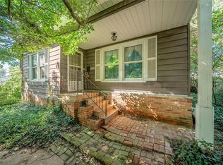 1439 Grant Rd, Saint Louis, MO 63119