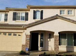 2048 W Bristol Ln, Hanford, CA 93230