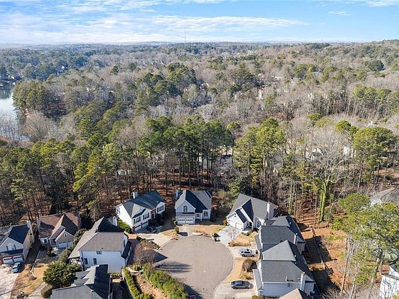 3rd image of 350 Riversong Way