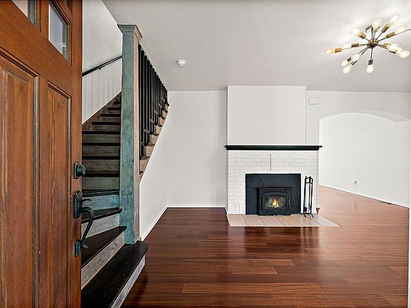 3rd image of 1617 Division Ave APT 8