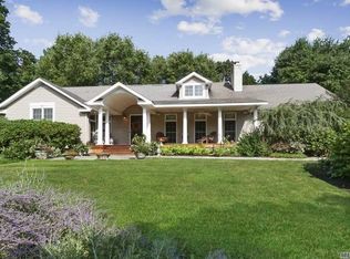 51 Flower Hill Rd, Huntington, NY 11743