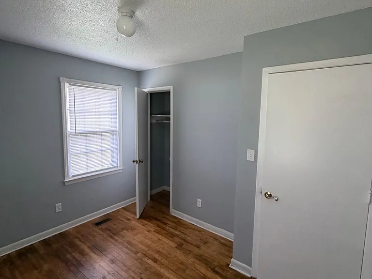 450 Lees Country Club Rd — Photo 17