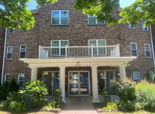 421 Tolland St UNIT 104, East Hartford, CT 06108