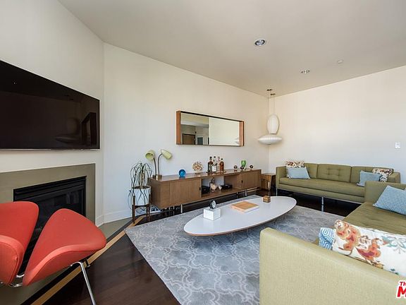5th image of 1943 S Pelham Ave #Penthouse 1