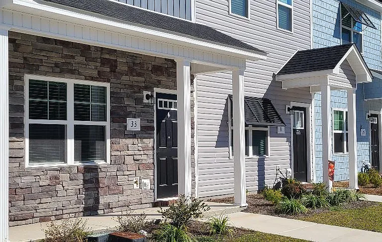 33 Catalina Cir — Photo 3