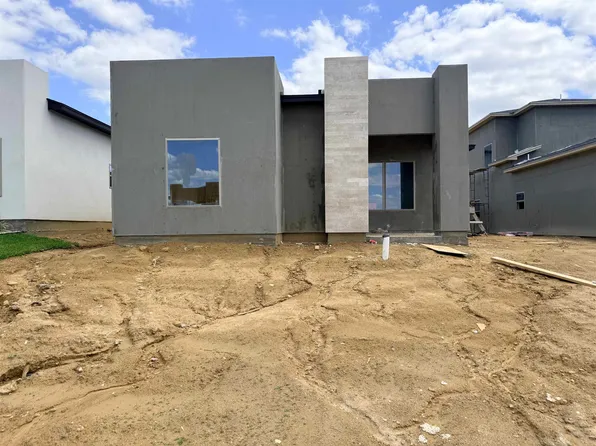 1210 Noyola Loop, Laredo, TX 78046