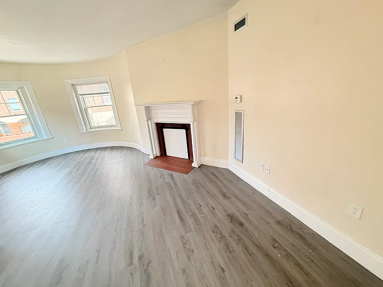 6 University Rd #201R — Photo 6