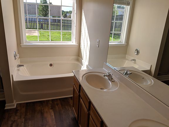 5th image of 4680 Madeline Dr
