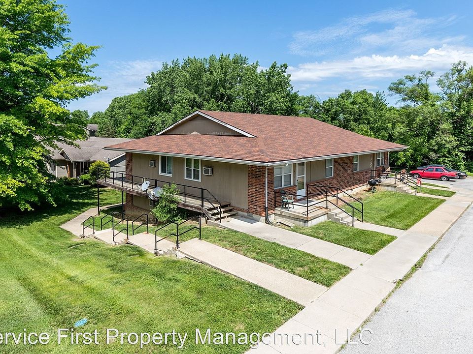 1st image of 8 Wallingford Dr APT 04