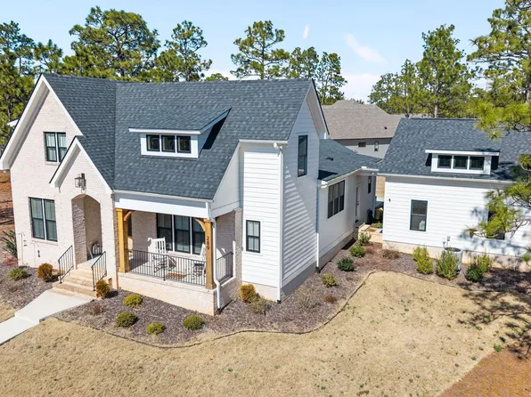 289 Carriage Park Drive, West End, NC 27376