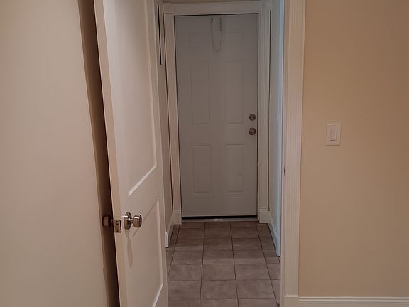 5th image of 1900 SW 23rd St #1900