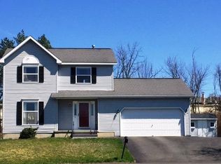 11 Prospect Hills Rd, Rensselaer, NY 12144