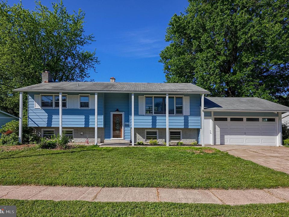1st image of 8 Heathglen Rd