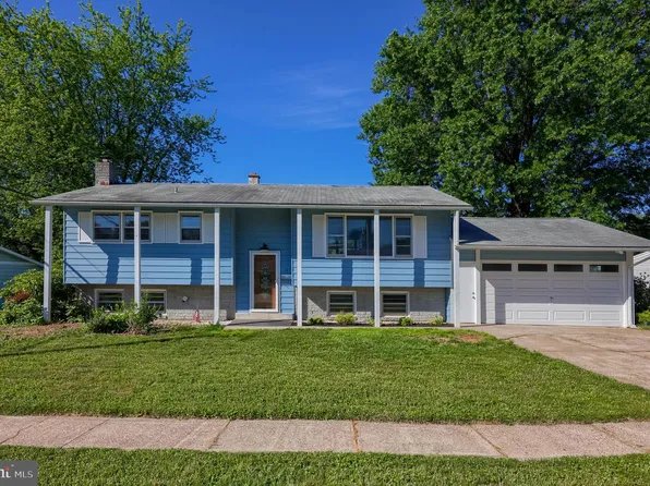 8 Heathglen Rd, Middletown, PA 17057