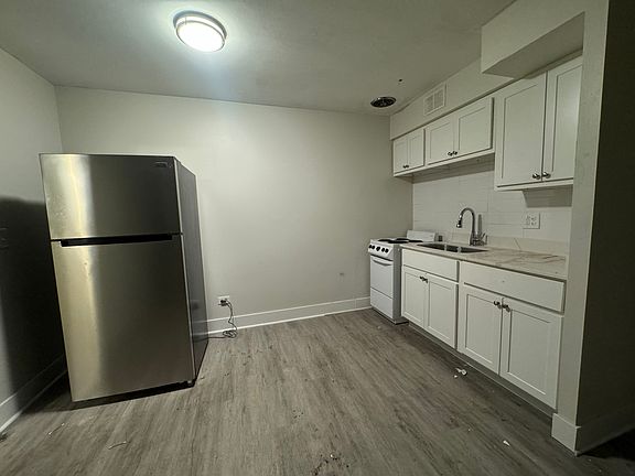 4th image of 6010 W Fullerton Ave APT 3