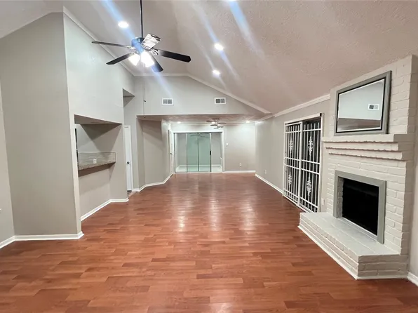 12318 Ashling Dr, Stafford, TX 77477