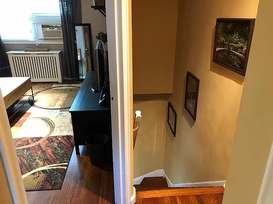 Sold by Winzone Realty Inc | media 8