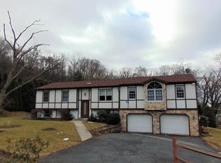 115 S 21st St, Pottsville, PA 17901