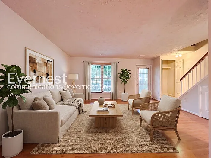 3 bed, 2.5 bath, 1472 sqft, $2,600 — Photo 2