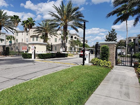 3rd image of 3001 Laurel Park Ln Unit 308
