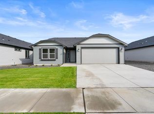 2017 E C St #4/2, Deer Park, WA 99006