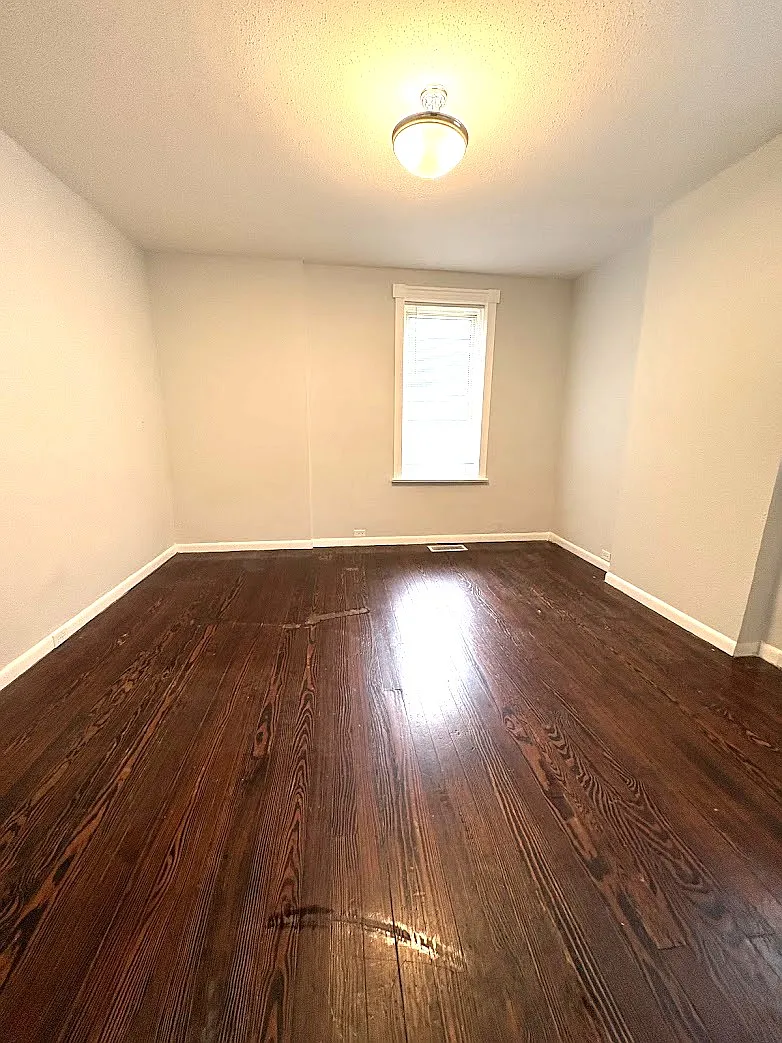 2 bed, 1.5 bath, 1200 sqft, $999 — Photo 3