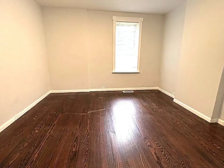 3637 Alberta St — Photo 3