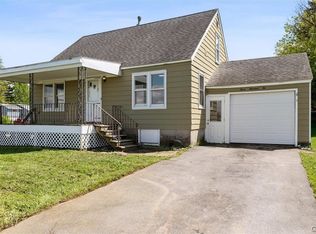 302 Hinsdale Rd, Syracuse, NY 13211