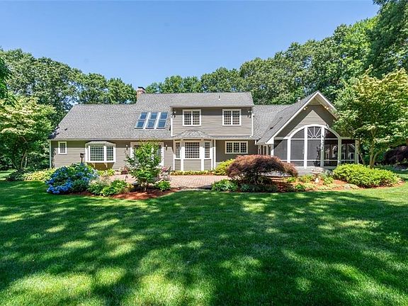 2nd image of 23 Lincoln Dr