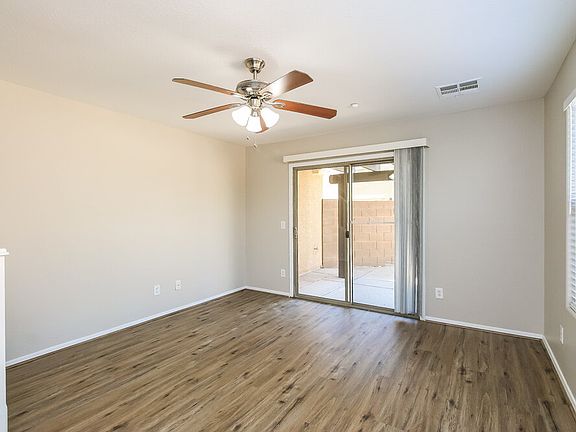 4th image of 3344 E Franklin Ave