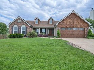420 Winter Park Dr, O'Fallon, MO 63366