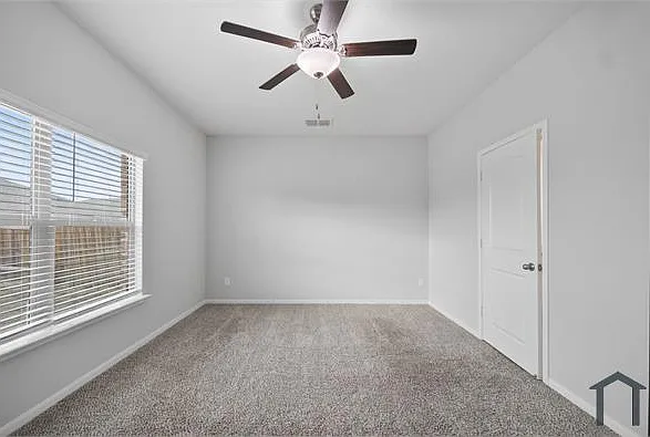 2105 Rougle Ct — Photo 6