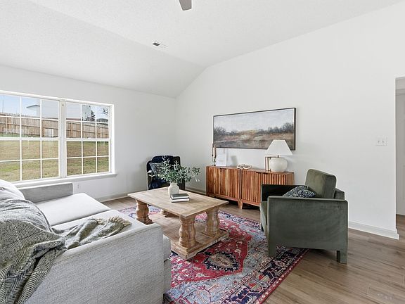 5th image of 2751 Belle Meade Pl