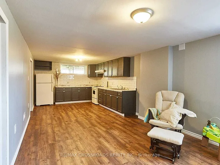 904 Crocus Cres #BASEMENT — Photo 5