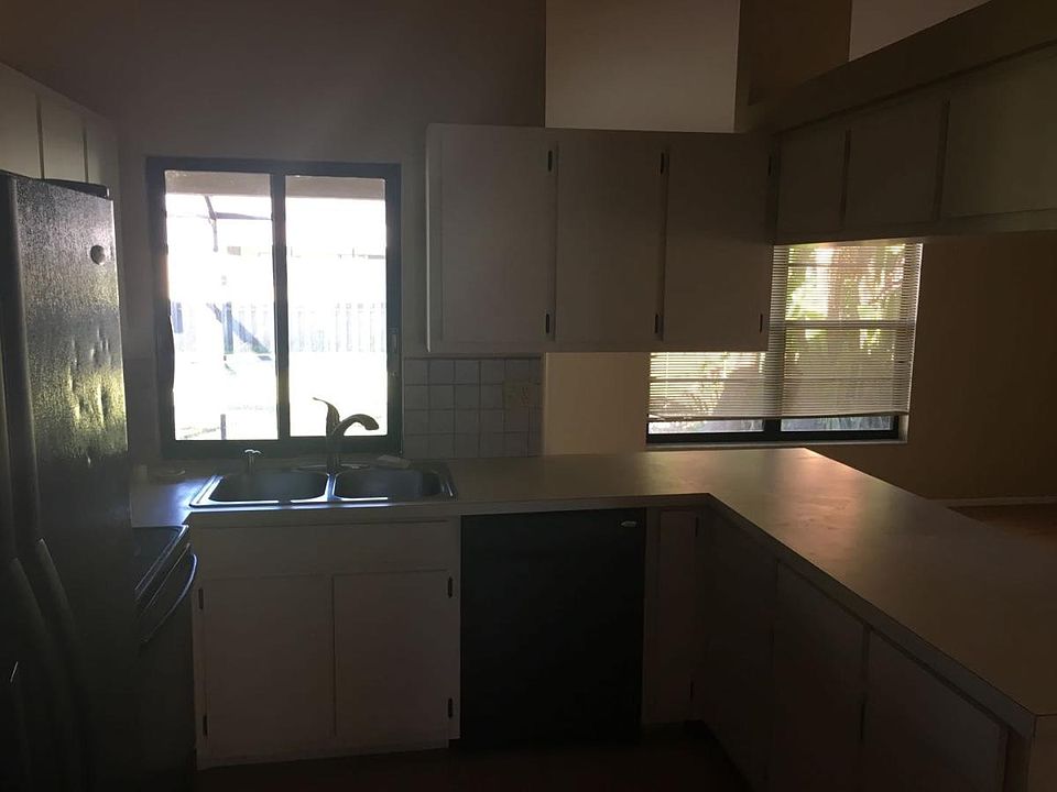 1st image of 409 SW 45th St