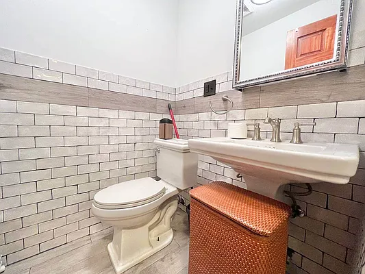 Rented by Doorway NYC, LLC | media 20