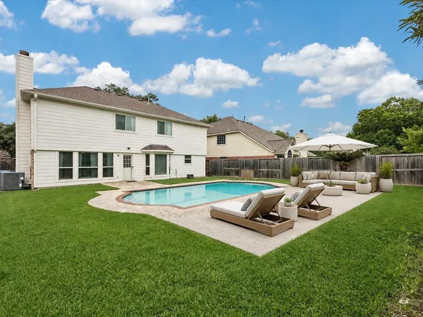 2311 Glendavon Ln, Katy, TX 77450