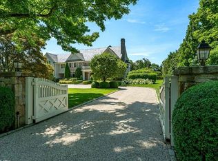 2 Dempsey Ln, Greenwich, CT 06830