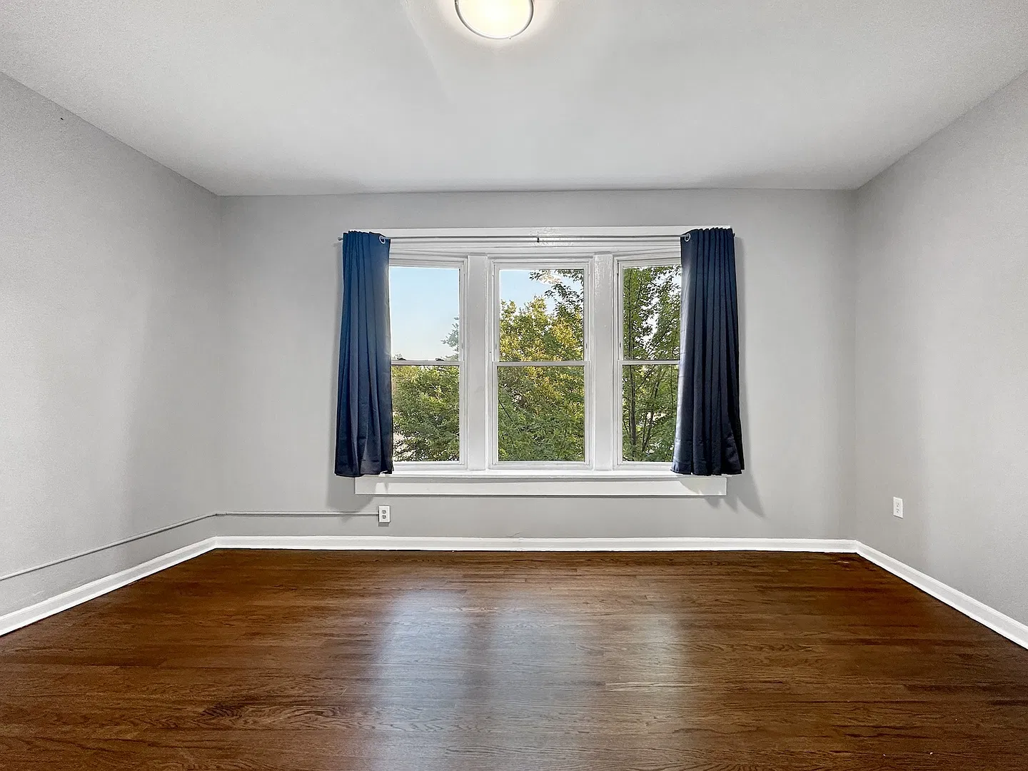 2 bed, 900 sqft, $1,200 — Photo 4