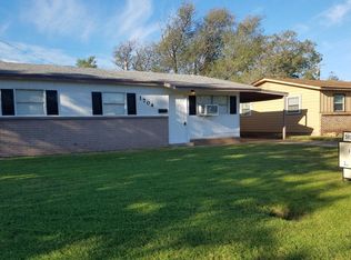1704 Scott St, Altus, OK 73521