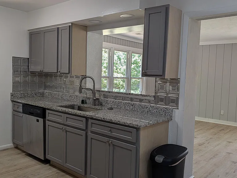 7116 Judith Ave — Photo 13