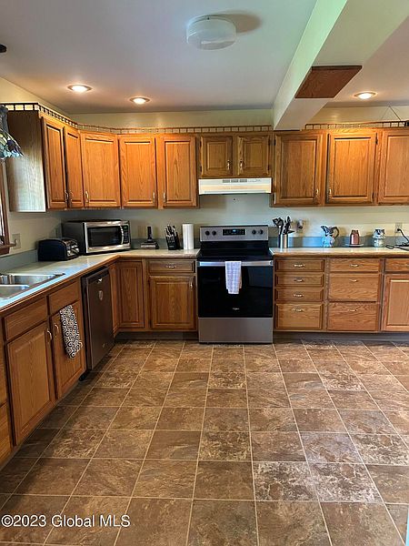4th image of 1001 Hudson Avenue