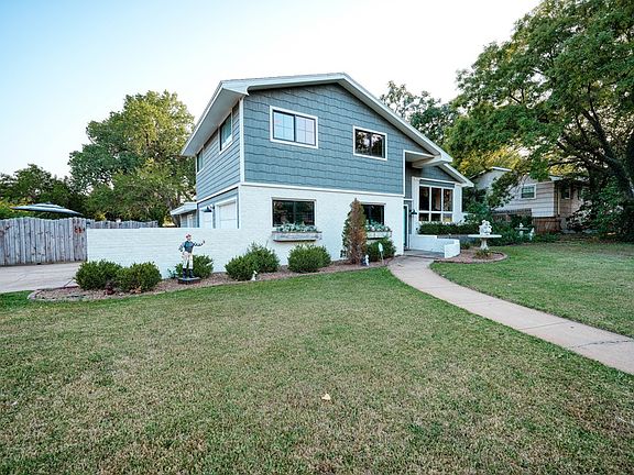 2nd image of 40 Crestview Dr