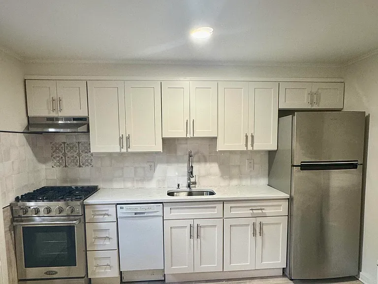63 Manor Dr — Photo 6