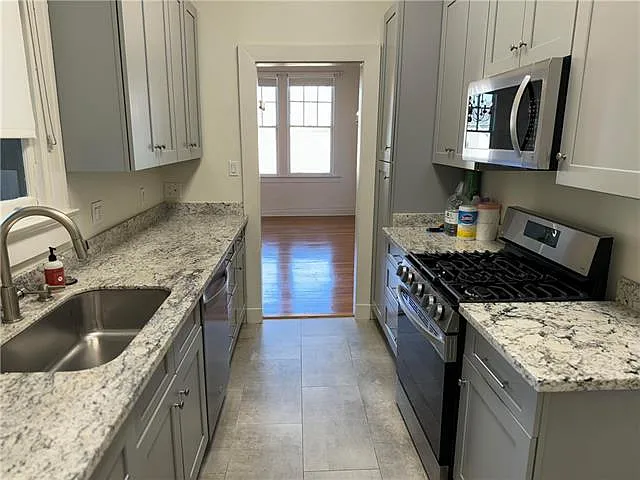 1402 Jefferson Ave #A — Photo 5