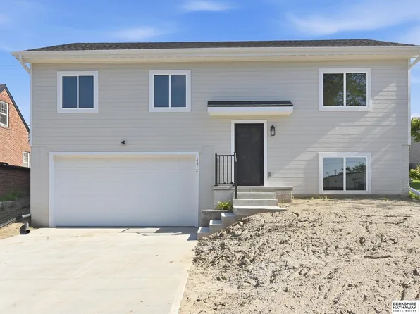 4512 Center St, Omaha, NE 68106