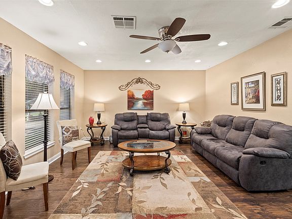3rd image of 169 Santa Monica Dr