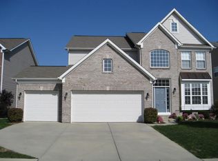 6220 Eagle Lake Dr, Zionsville, IN 46077