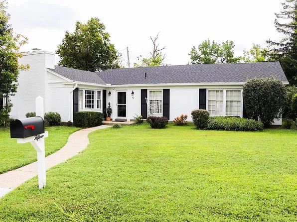 15 Fairway Ct, Hamilton, OH 45013