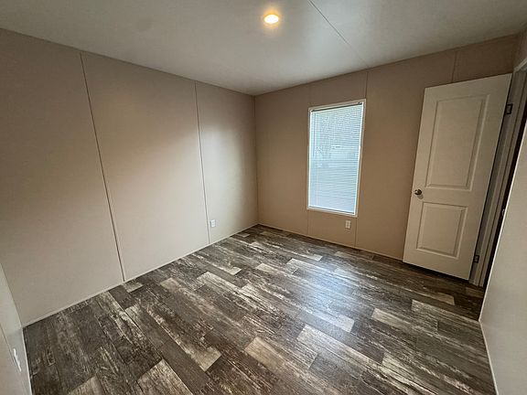 2nd image of 2516 Chancery Ln